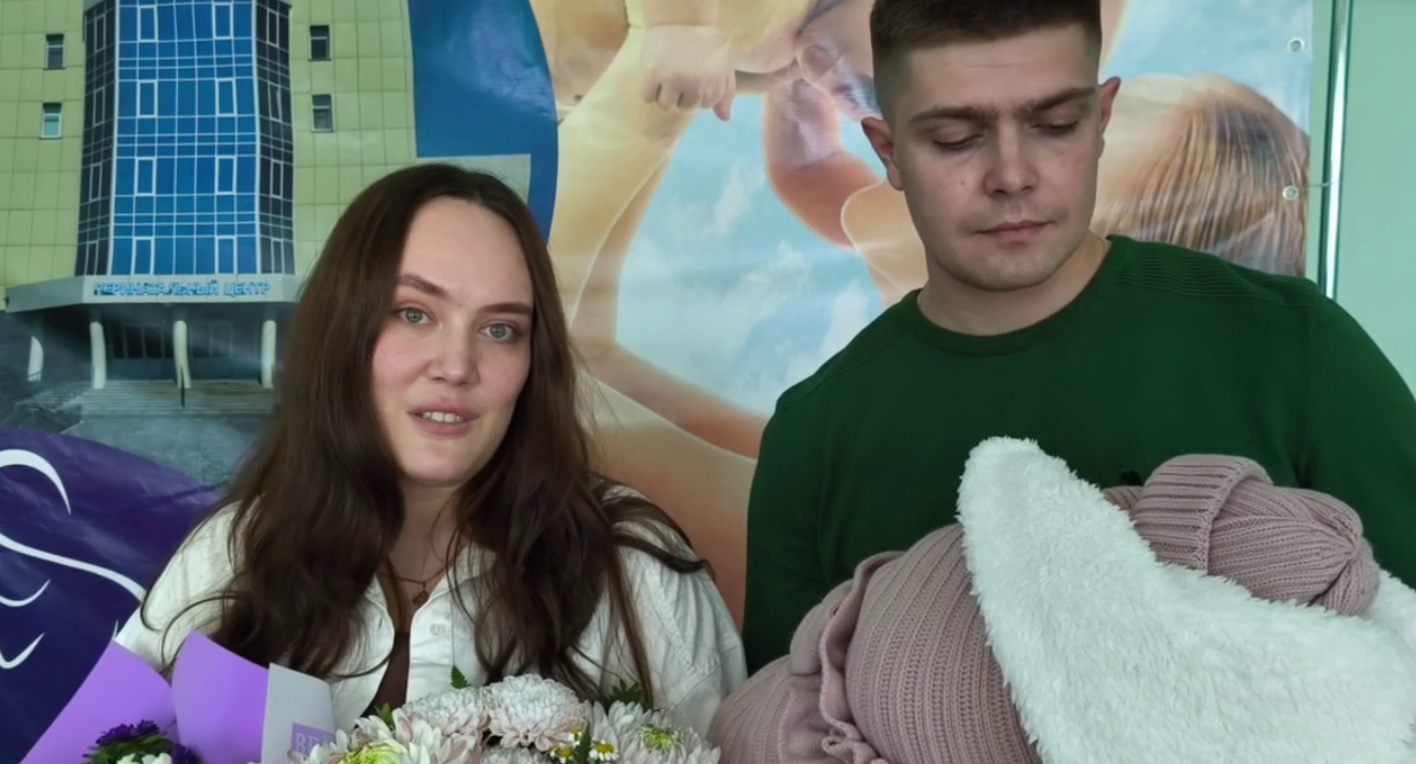 Саратовские врачи выходили новорожденную с весом 770 граммов